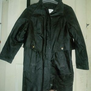 Small comint leather coat